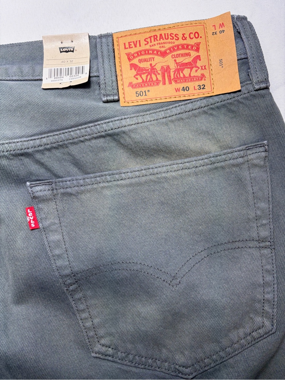 Levi's Men's Straight Jeans in Washed Blue-Gray - Picture 9 of 11